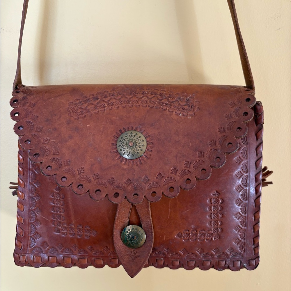 Vintage Leather Tooled Shoulder Bag 60’s 70’s - Picture 2 of 15